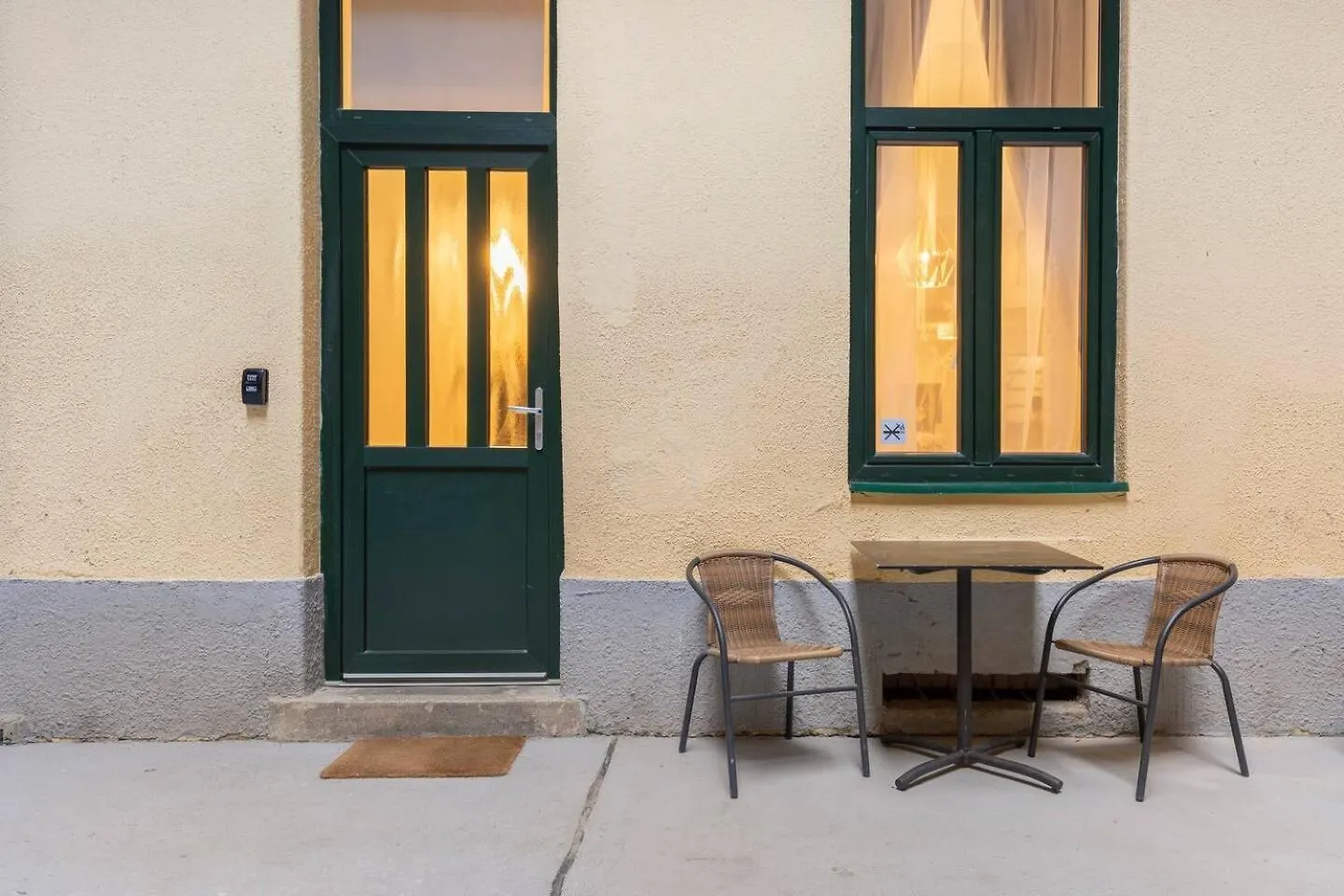 New! Central Location Flat By The Synagogue Budapest Apartment
